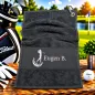 Preview: Personalisiertes Golfhandtuch in Schwarz mit Golferin und Namen