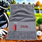 Preview: Golfhandtuch Mittelgrau Personalisiert mit Golftasche und Namen in Dunkelrot