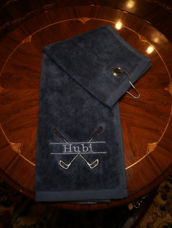 Personalisiertes Golfhandtuch mit Name bestickt