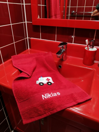 Handtuch mit Rettungswagen