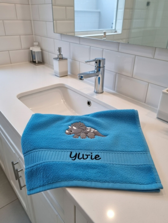 Preview: Dino Handtuch mit Namen