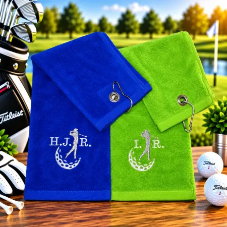 Golfhandtuch Gefaltet Personalisiert mit Golfmotiv und Initialen
