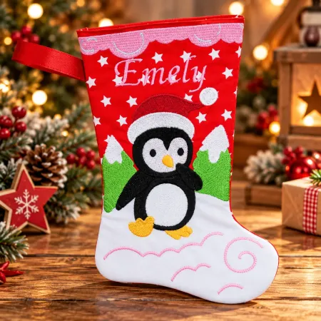 Roter Nikolausstiefel Größe S mit Pinguin, Weihnachtsmütze und rosa gesticktem Namen Emely