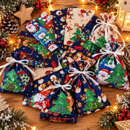 Adventskalender aus Stoff mit 25 Weihnachtssäckchen aus Baumwolle