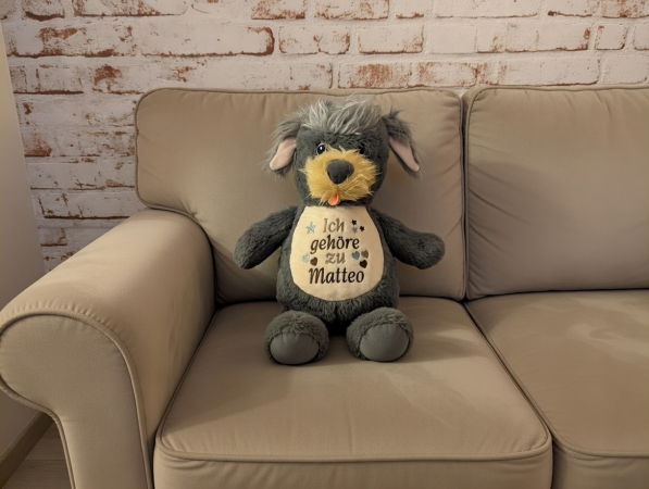 Stofftier Hund Terrier mit Name, Geburtsdaten und Sternen bestickt