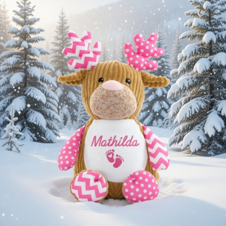 Stofftier Hirsch pink mit Name und Geburtsdaten auf dem Bauch bestickt