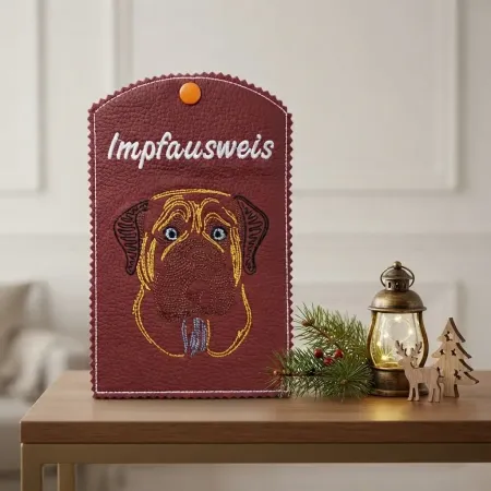 Dunkelrote Impfausweishülle Mastiff fertig bestickt
