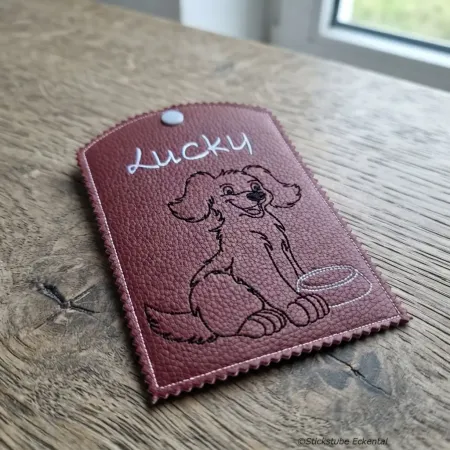 Impfpasshülle mit Hunde und Name Lucky