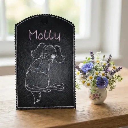 Preview: Impfpasshülle mit Hunde und Name Molly