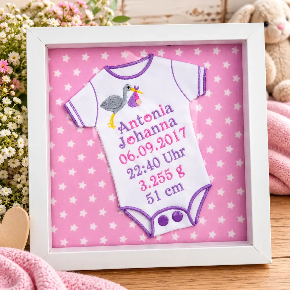 Bilderrahmen zur Geburt mit Baby Body Storch Name und Geburtsdaten