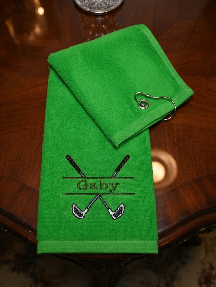 Personalisiertes Golfhandtuch mit Name bestickt
