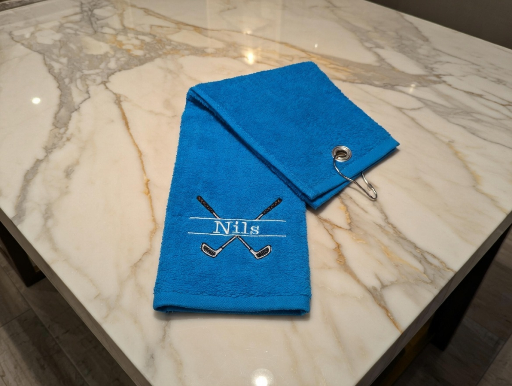 Personalisiertes Golfhandtuch mit Name bestickt