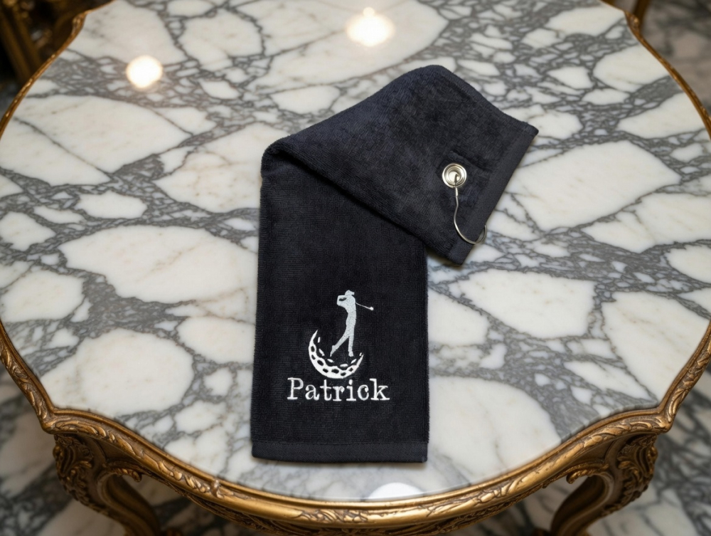 Golfhandtuch mit eigenem Namen besticken lassen