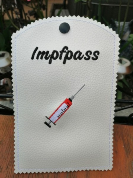 Impfpasshülle mit Druckknopf Farbe weiß