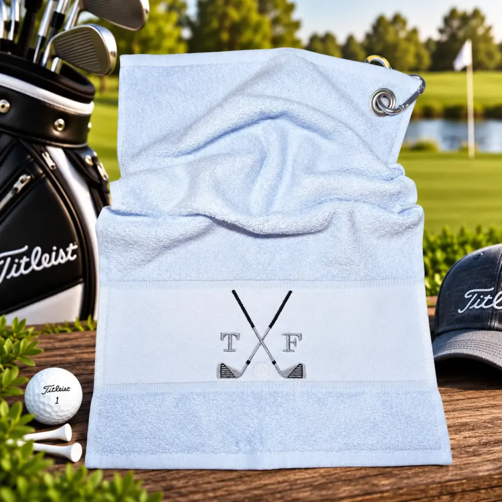 Golfhandtuch Hellblau Personalisiert mit Golfmotiv und Initialen