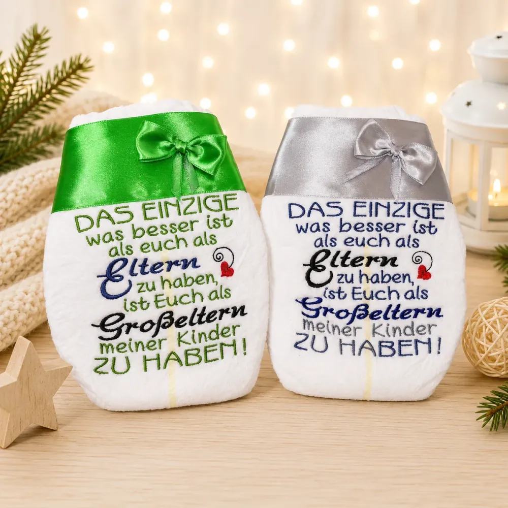 Individuell bestickte Windel als Geschenkidee für Großeltern zur Schwangerschaft.