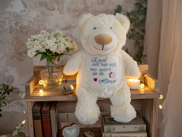 Lieferumfang: Stofftier ohne Dekoration. Bild: "KI-generierter Inhalt."