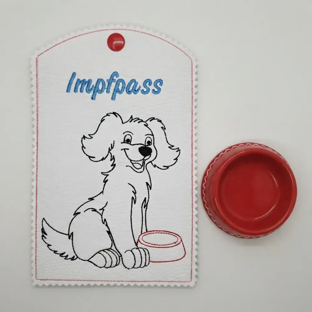 Weiße Impfausweishülle mit Wort Impfpass fertig bestickt